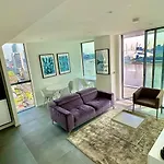 Fantastic View To Arena O2 And River Thames ,Great Location Canary Wharf Area, Close By Airport London City ,London Excel 5 Min With Car ,Near By Shop\'S And 10 Min Walk Till Amazing Mudchute Park And Farm